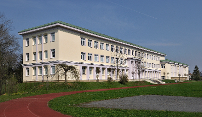 Základní škola v ulici Paskovská